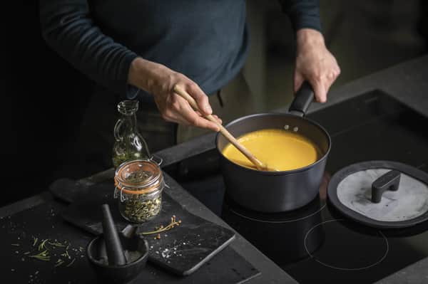 Fiskars Hard Face Kasserolle M. Låg